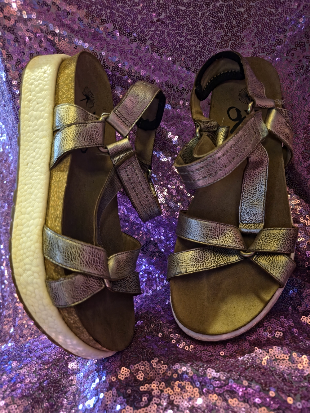 OTBT Gold Metallic Silver Platform Sandals Sz7.5
